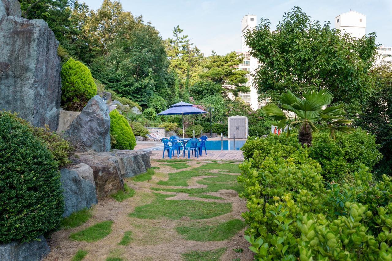 Home Fourest Resort Geoje Bagian luar foto