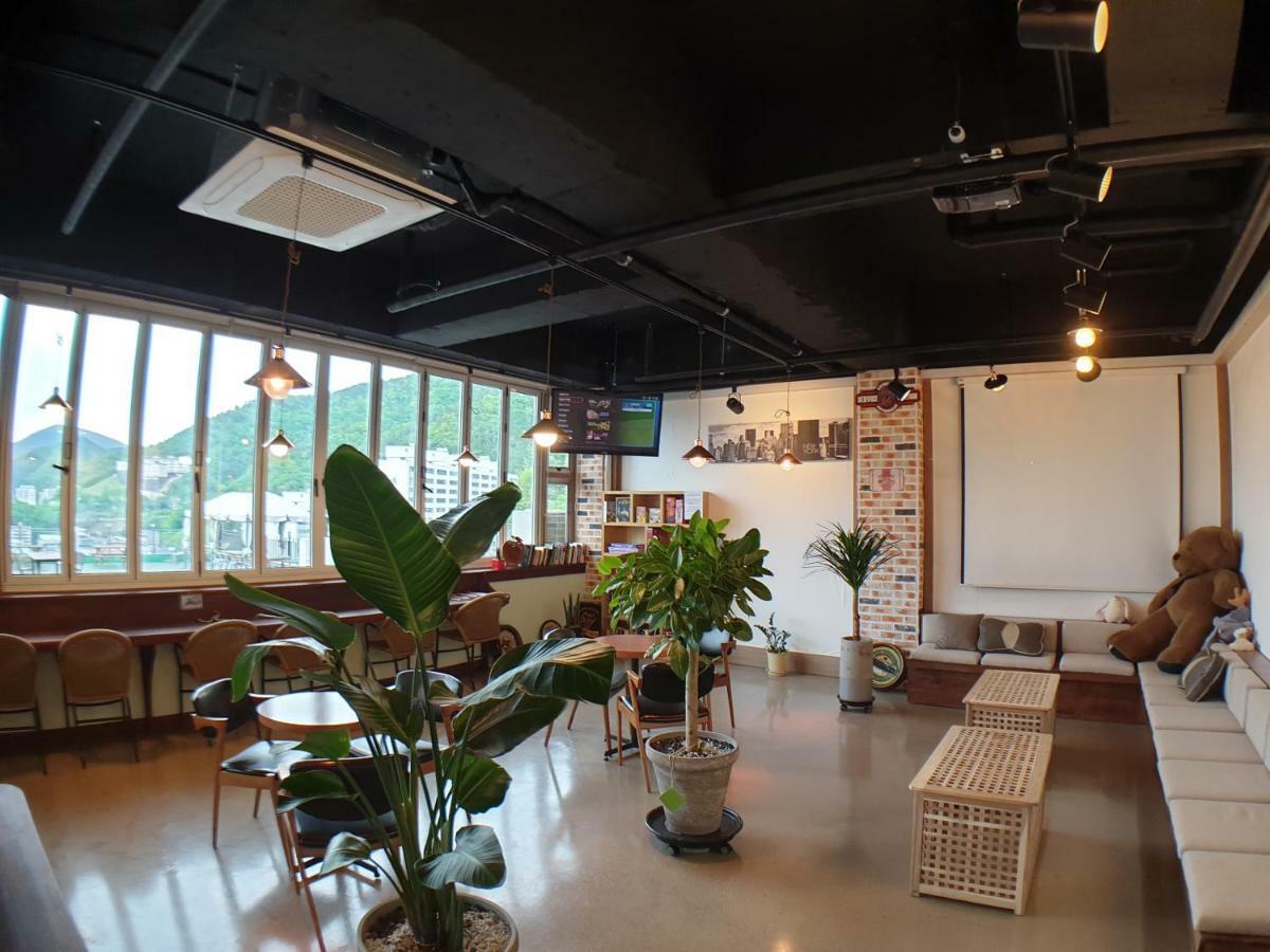 Home Fourest Resort Geoje Bagian luar foto