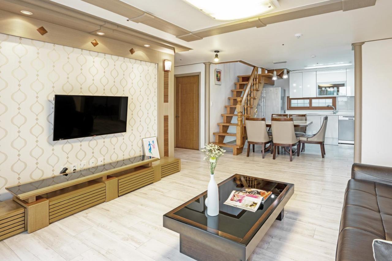 Home Fourest Resort Geoje Bagian luar foto