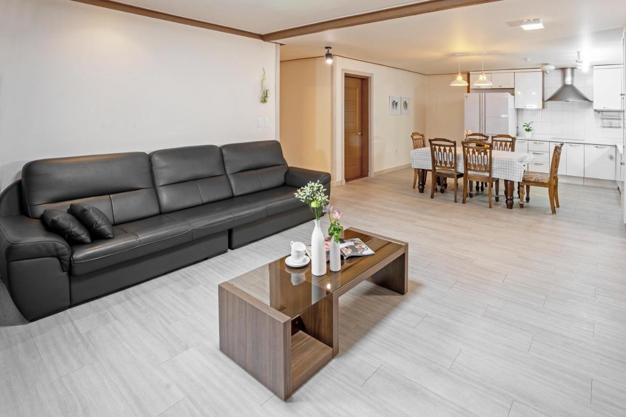 Home Fourest Resort Geoje Bagian luar foto