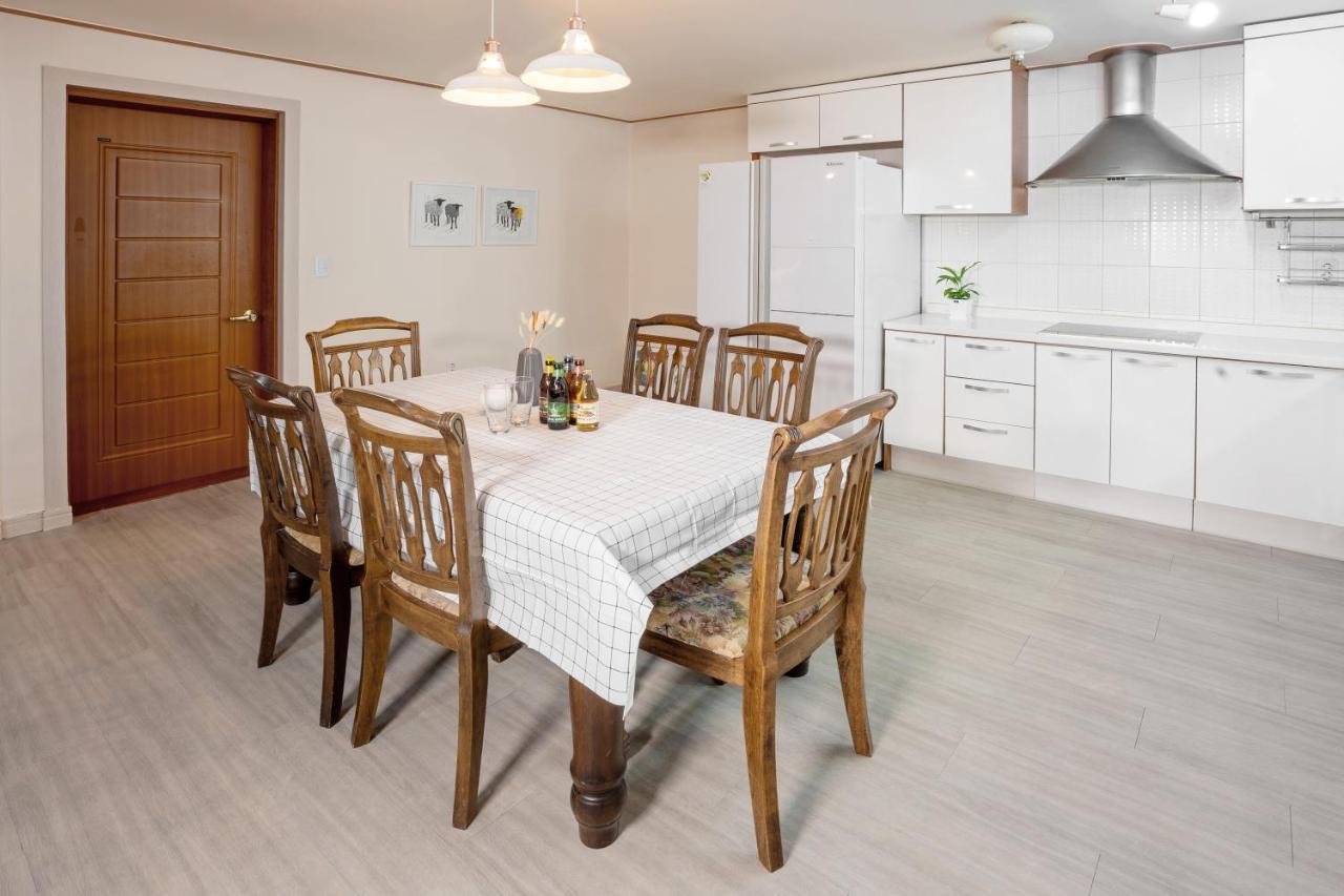 Home Fourest Resort Geoje Bagian luar foto