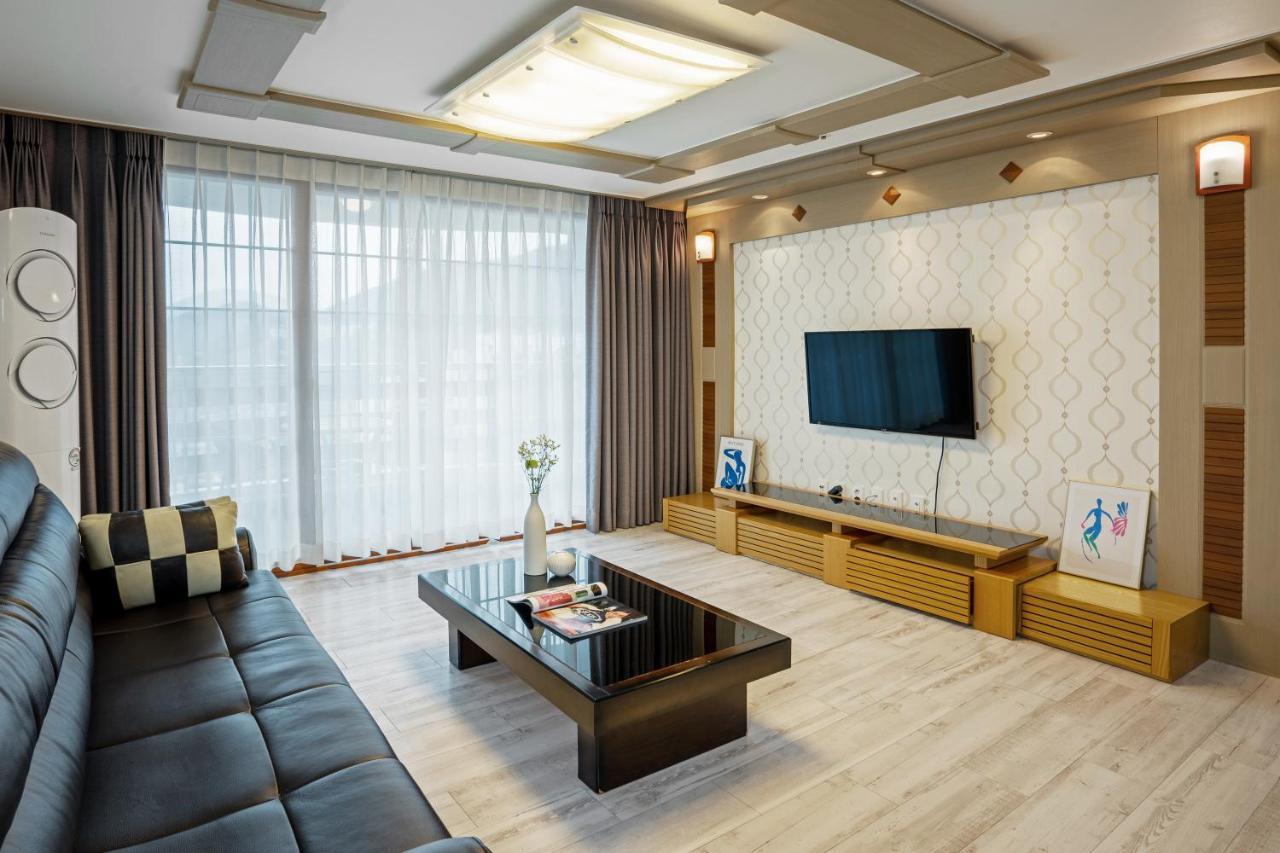 Home Fourest Resort Geoje Bagian luar foto